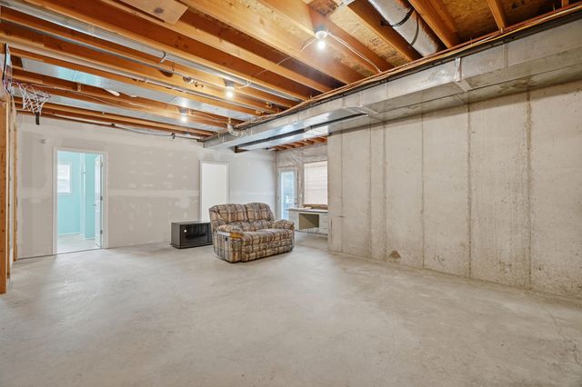 5701 KELSEY DR, Columbia, MO 65202