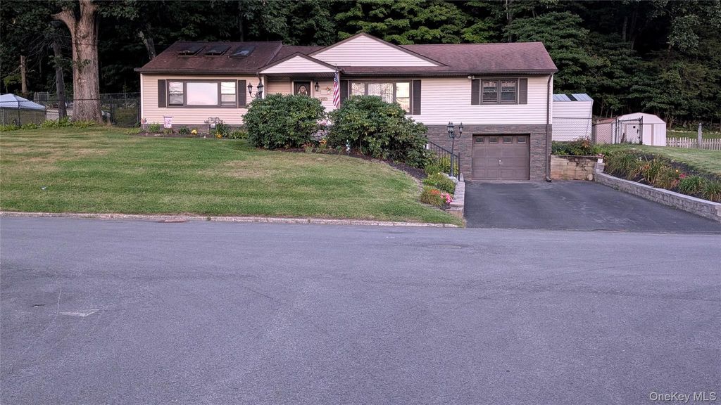 23 Windwood Drive, Newburgh, NY 12550 — exterior