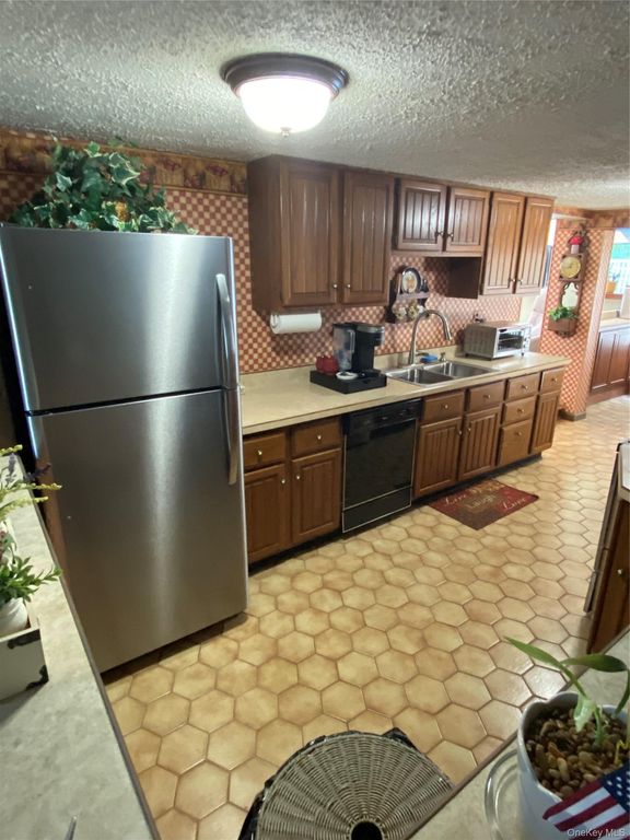 23 Windwood Drive, Newburgh, NY 12550 — photo 4