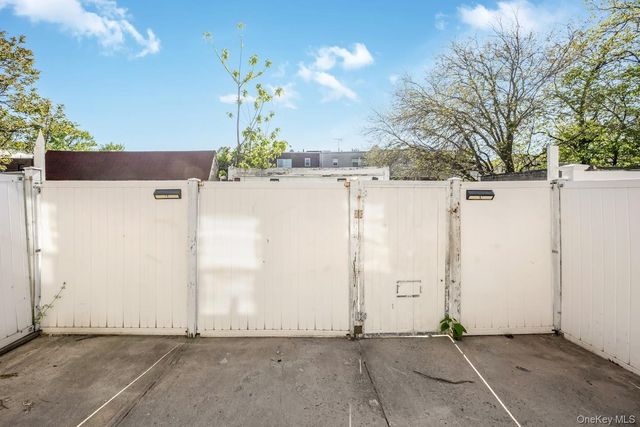 11458 198th Street, Jamaica, NY 11412