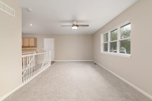 505 Laughlin Drive, Tonganoxie, KS 66086