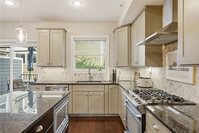 2652 Larkins Way, South Side, PA 15203