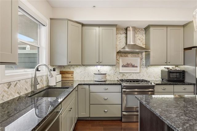 2652 Larkins Way, South Side, PA 15203