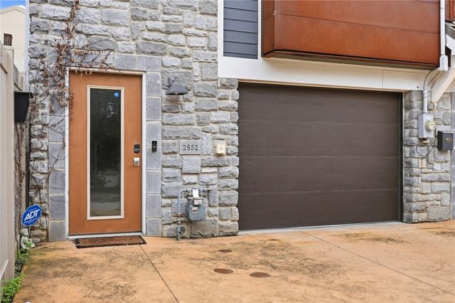 2652 Larkins Way, South Side, PA 15203