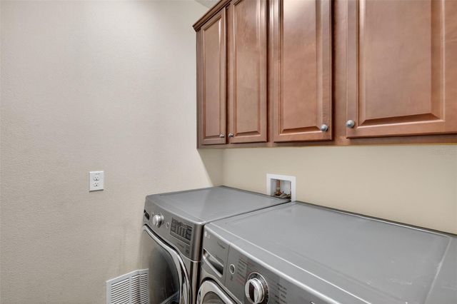 14282 CREEKBED CIRCLE, Winter Garden, FL 34787