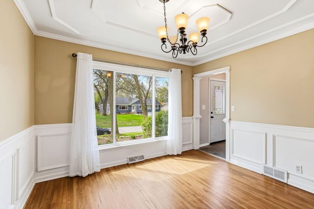 16304 Temple Drive, Minnetonka, MN 55345