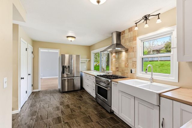 16304 Temple Drive, Minnetonka, MN 55345