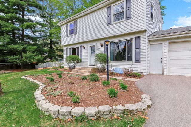 16304 Temple Drive, Minnetonka, MN 55345