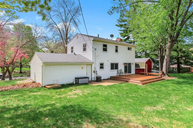 16304 Temple Drive, Minnetonka, MN 55345