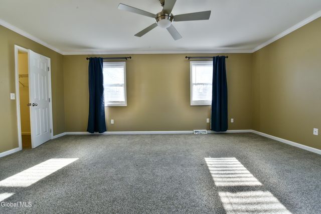 16 Red Oak Drive, Scotia, NY 12302