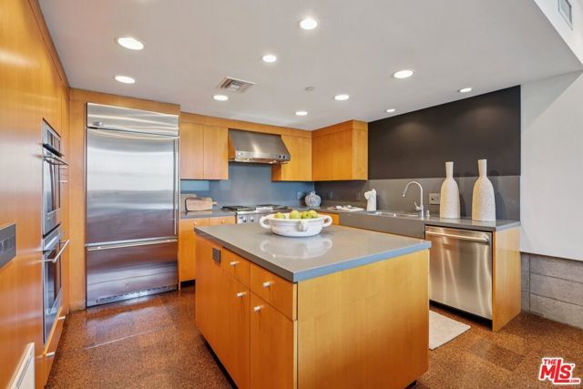 639 Pacific Street A, Santa Monica, CA 90405