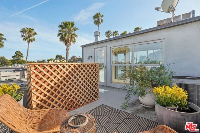 639 Pacific Street A, Santa Monica, CA 90405