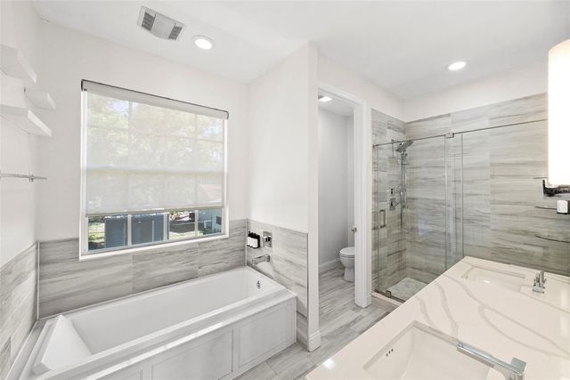 2605 ESPANA COURT, Tampa, FL 33609