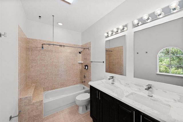 2605 ESPANA COURT, Tampa, FL 33609