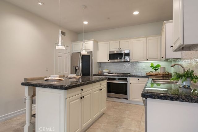 20 Orange Blossom Circle, Ladera Ranch, CA 92694