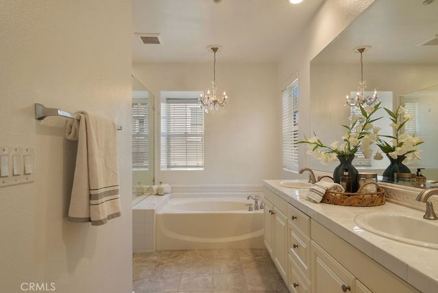 20 Orange Blossom Circle, Ladera Ranch, CA 92694