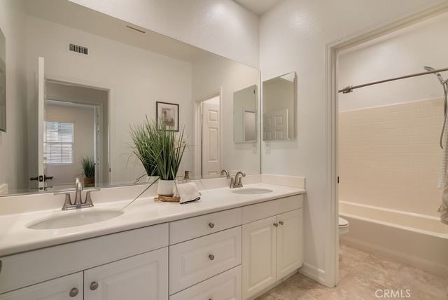 20 Orange Blossom Circle, Ladera Ranch, CA 92694