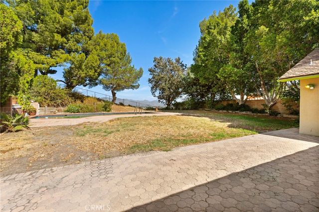 12324 Woodley, Granada Hills, CA 91344