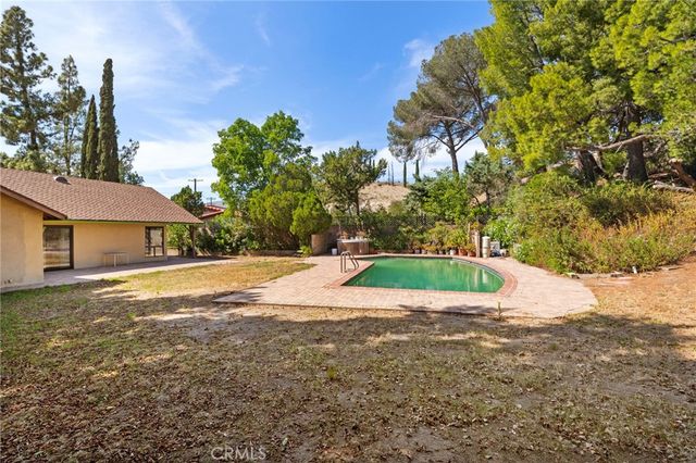 12324 Woodley, Granada Hills, CA 91344