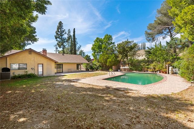 12324 Woodley, Granada Hills, CA 91344