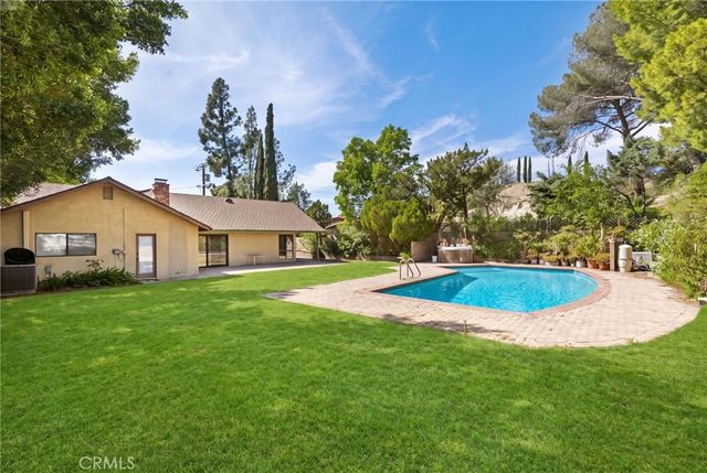 12324 Woodley, Granada Hills, CA 91344
