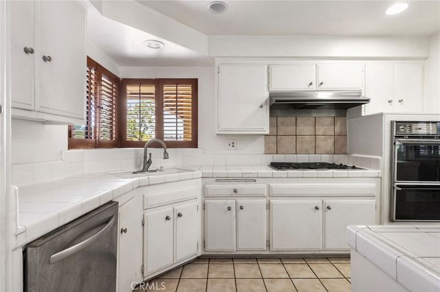 12324 Woodley, Granada Hills, CA 91344