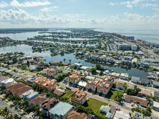 136 175TH AVENUE E, Redington Shores, FL 33708