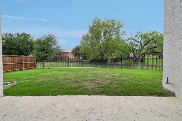 2000 Athena Drive, Keller, TX 76248
