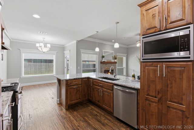 8108 N 76th East Avenue, Owasso, OK 74055
