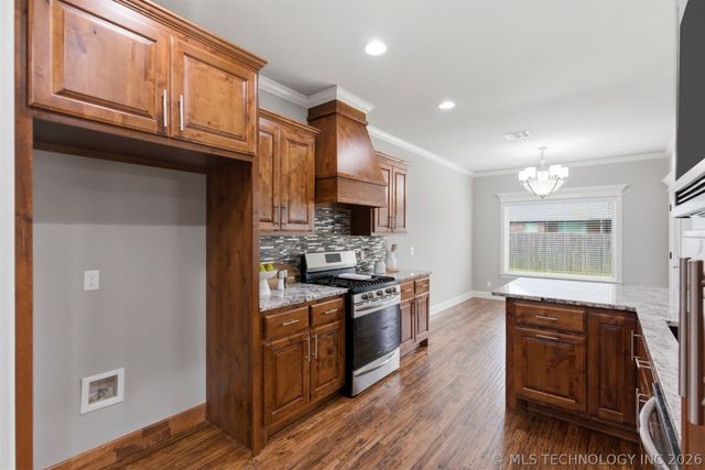 8108 N 76th East Avenue, Owasso, OK 74055