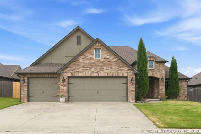 8108 N 76th East Avenue, Owasso, OK 74055
