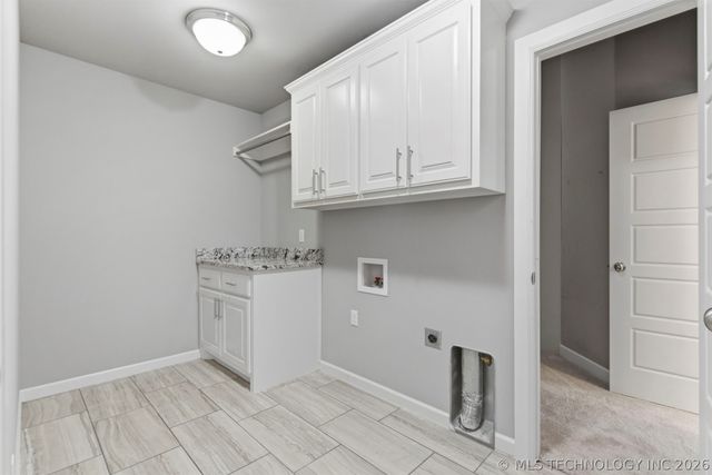 8108 N 76th East Avenue, Owasso, OK 74055