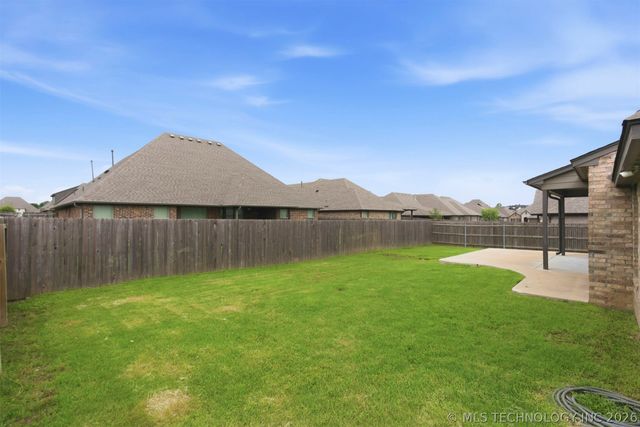 8108 N 76th East Avenue, Owasso, OK 74055