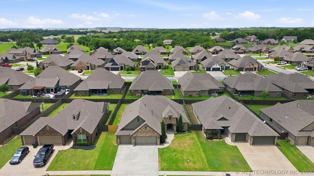 8108 N 76th East Avenue, Owasso, OK 74055