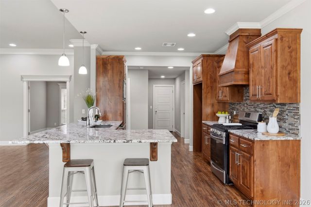 8108 N 76th East Avenue, Owasso, OK 74055