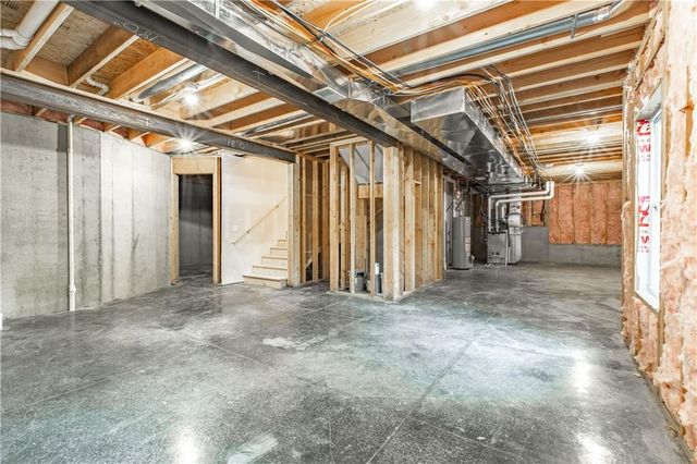 7360 NW Clore Drive, Parkville, MO 64152