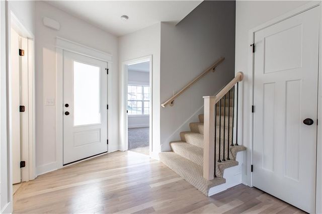 7360 NW Clore Drive, Parkville, MO 64152