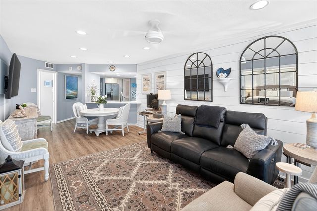 15002 WINDWARD Dr 406, Corpus Christi, TX 78418