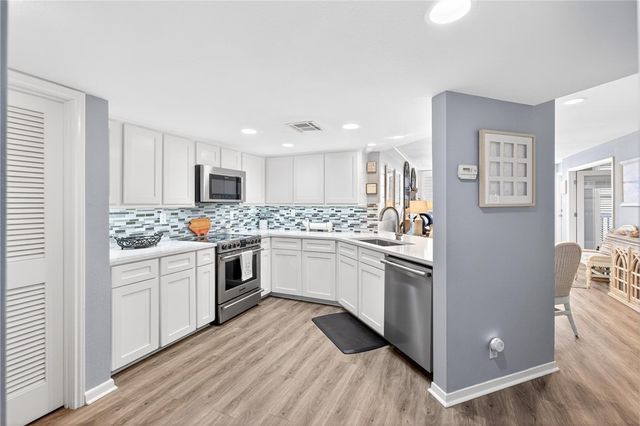 15002 WINDWARD Dr 406, Corpus Christi, TX 78418