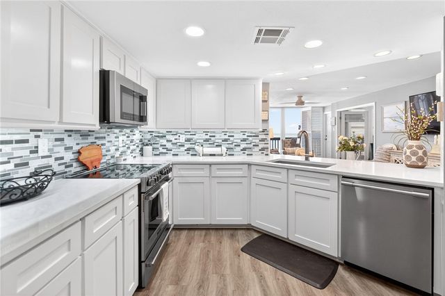 15002 WINDWARD Dr 406, Corpus Christi, TX 78418