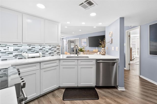 15002 WINDWARD Dr 406, Corpus Christi, TX 78418