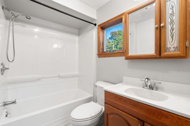 6 Martin St, Saugus, MA 01906