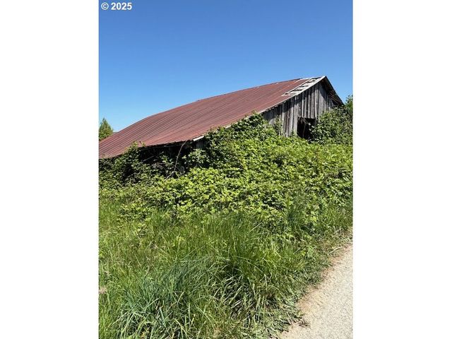 30725 S WALL St, Colton, OR 97017