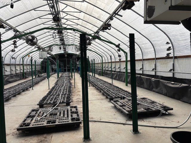 30725 S WALL St, Colton, OR 97017