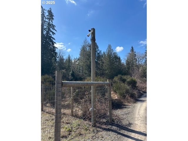 30725 S WALL St, Colton, OR 97017