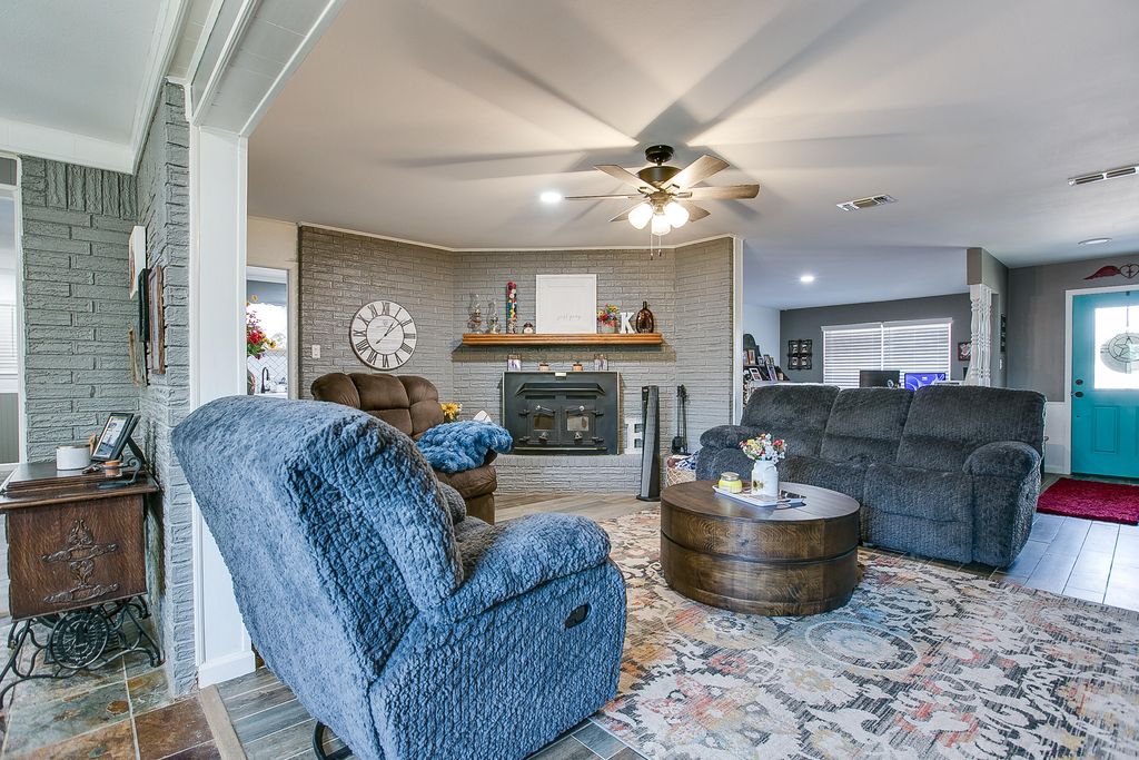 Image 12 of property listing at 101 Camino Real Street, San Angelo, TX 76904
