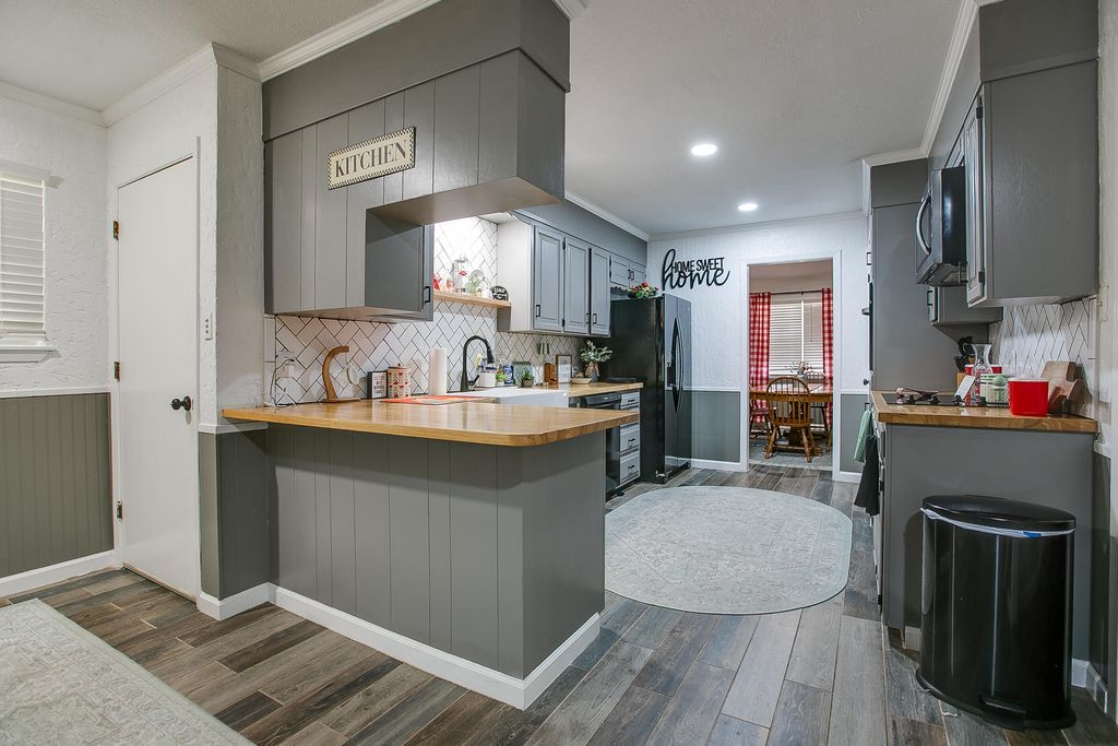Image 15 of property listing at 101 Camino Real Street, San Angelo, TX 76904