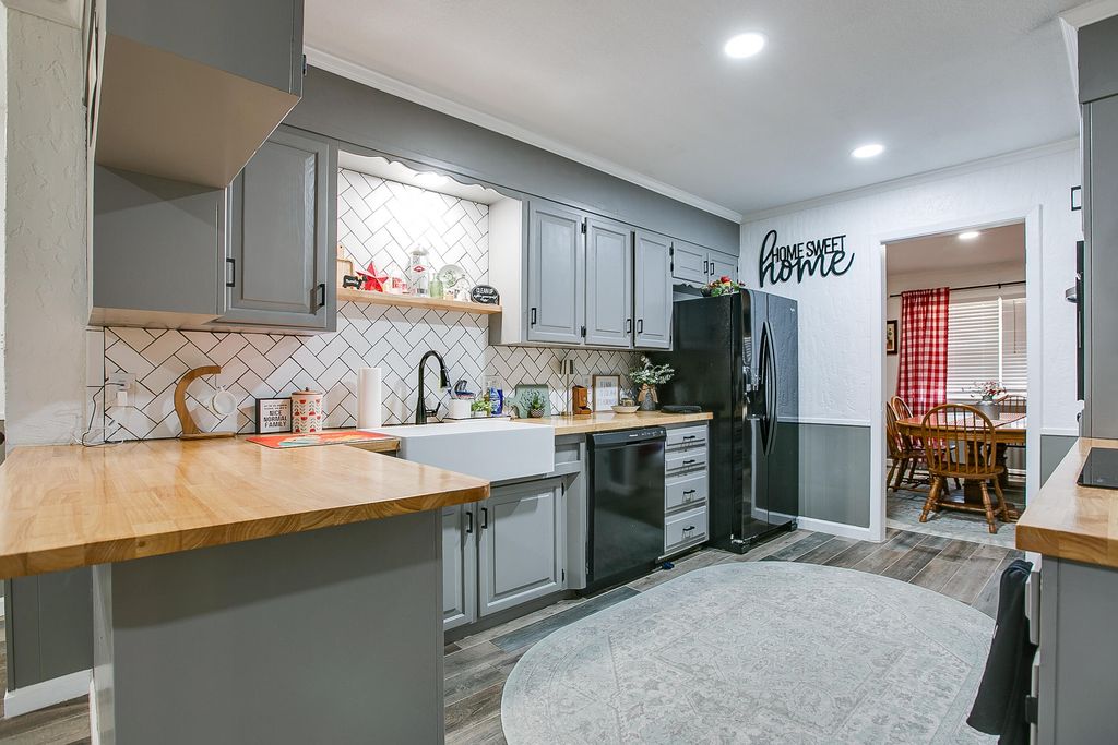 Image 16 of property listing at 101 Camino Real Street, San Angelo, TX 76904
