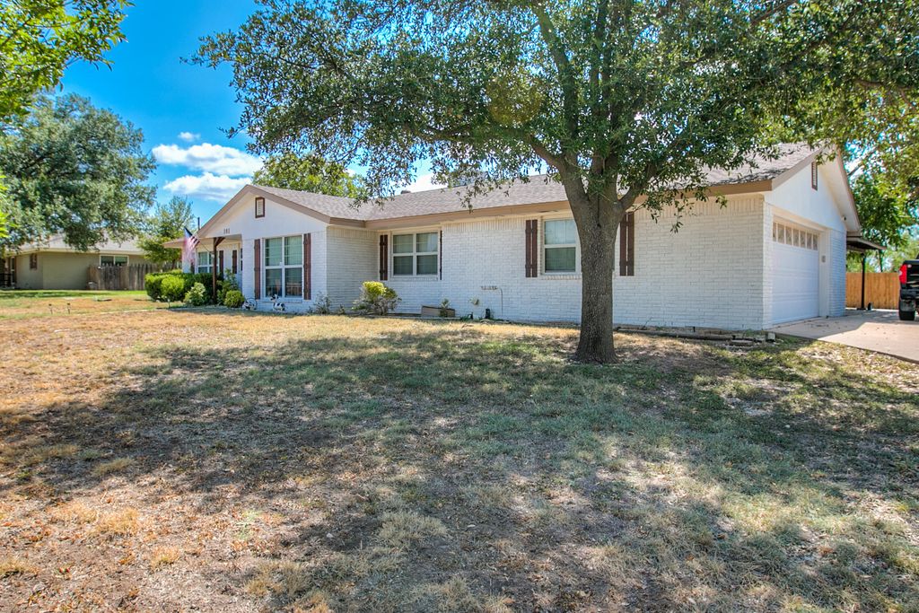 Image 2 of property listing at 101 Camino Real Street, San Angelo, TX 76904