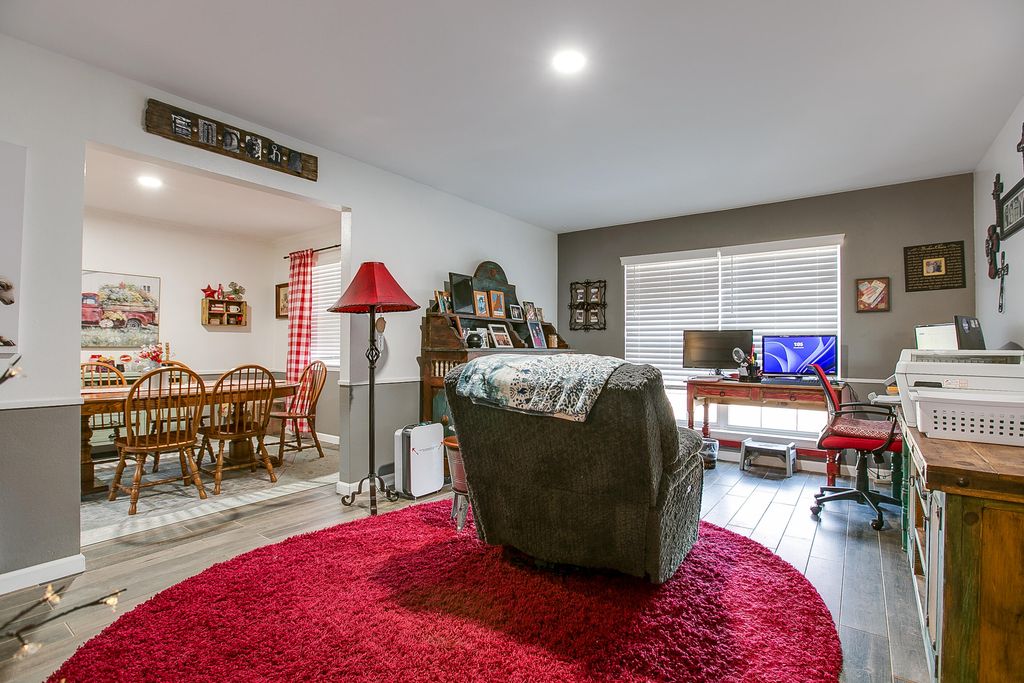 Image 8 of property listing at 101 Camino Real Street, San Angelo, TX 76904